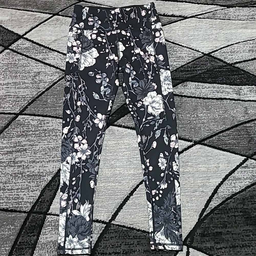 VICTORIA SECRET BLACK FLORAL GOLD SHINE SIDE POCKETS HIGH-WAISTED LEGGINGS